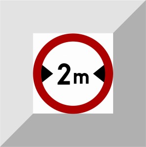 Tablica zakaz wjazdu pojazdów o szerokości ponad 2m