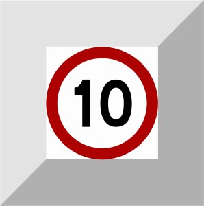 Tablica ograniczenie prędkości do 10 km/h