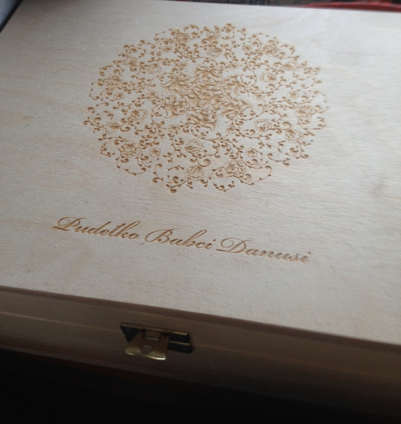 pudełko dla mamy z grawerem